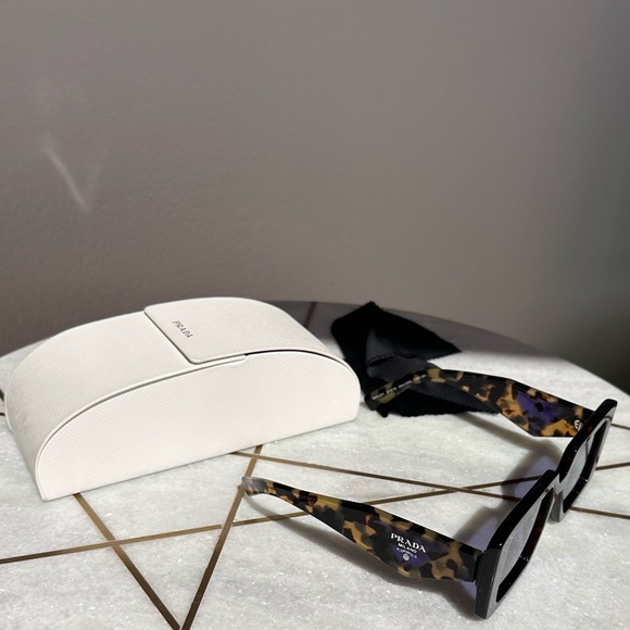 Exclusive Prada Sunglasses - Picture 6 of 6